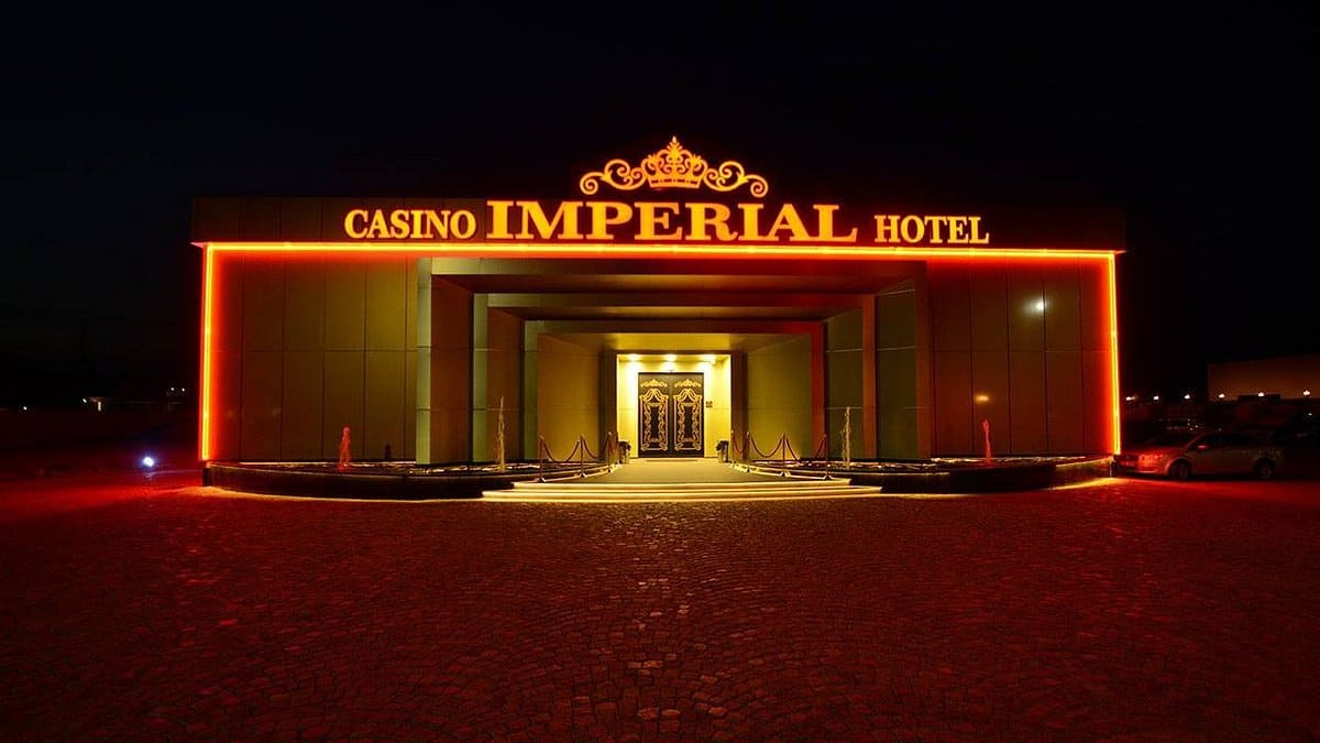 Hotel y Casino 9